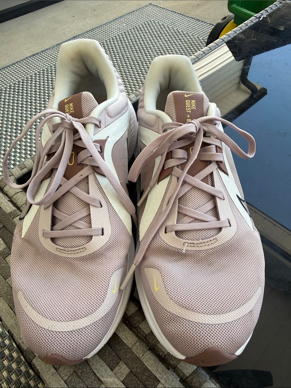 Nike Women’s Dusty Pink and White Athletic Sneakers